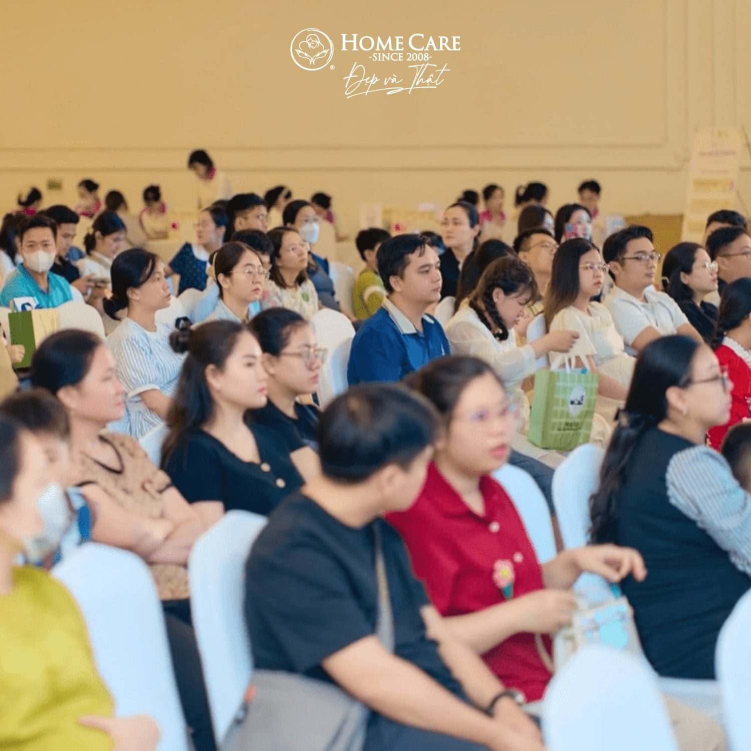 Tinh Dầu Tràm Cho Bé Giữ Ấm Cơ Thể, Đẩy Khí Lạnh, Làm Dịu Da